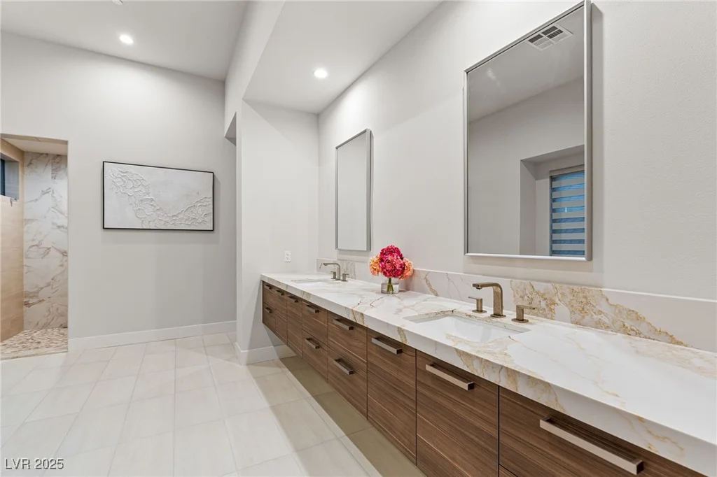 569 Overlook Rim, Henderson, NV 89012