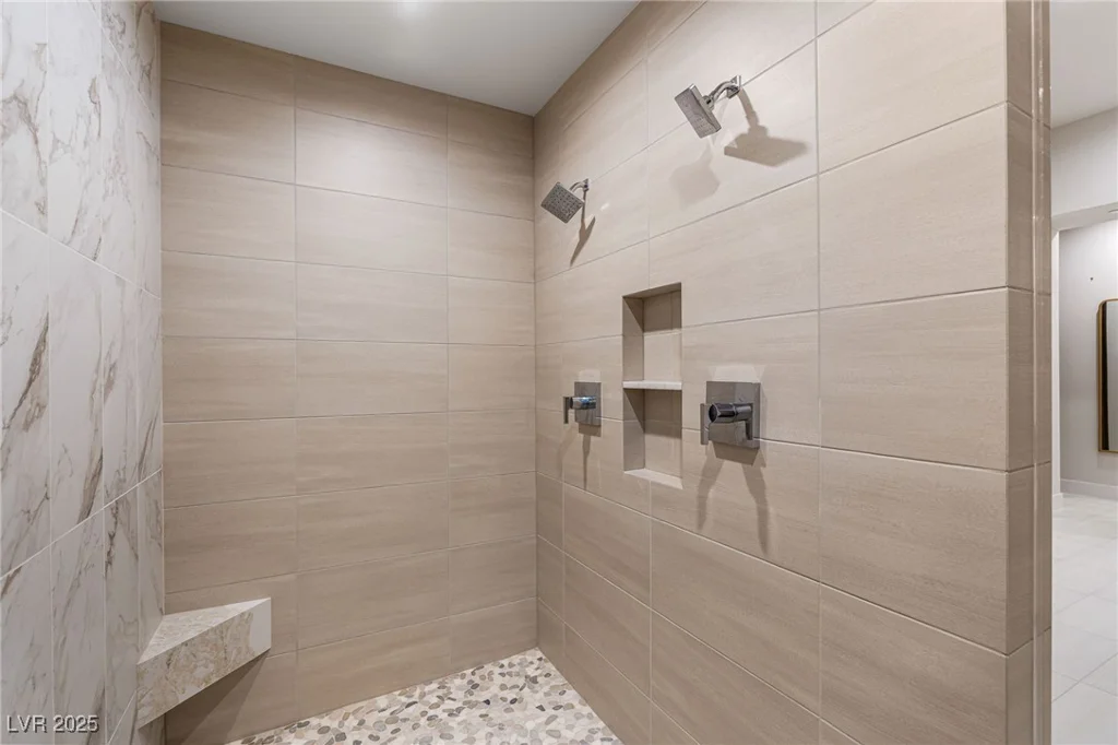 569 Overlook Rim, Henderson, NV 89012
