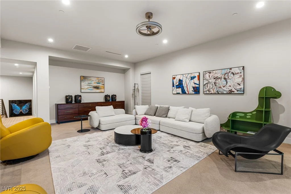 569 Overlook Rim, Henderson, NV 89012
