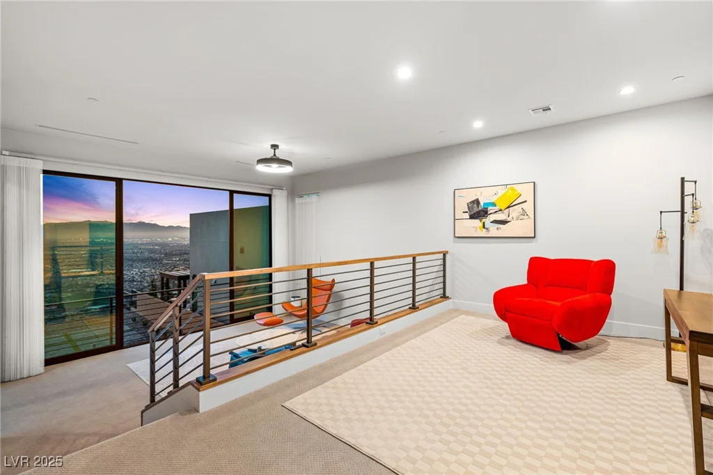 569 Overlook Rim, Henderson, NV 89012