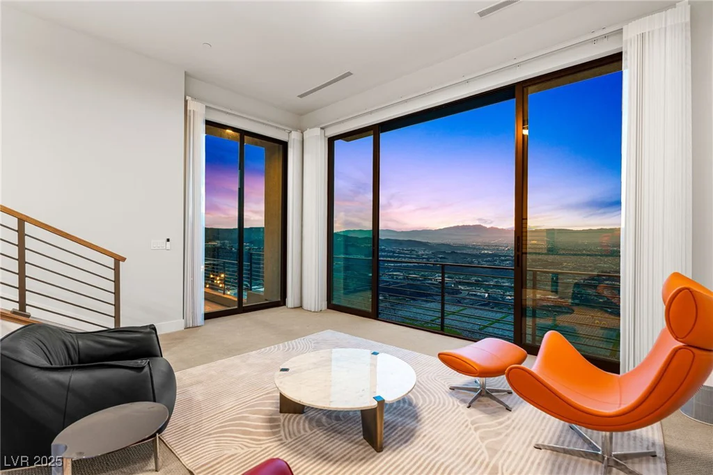 569 Overlook Rim, Henderson, NV 89012