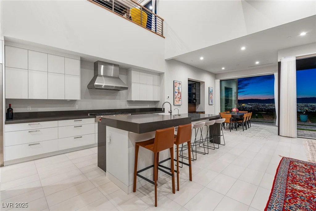 569 Overlook Rim, Henderson, NV 89012