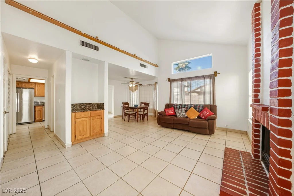 6656 Joe Michael, Las Vegas, NV 89108