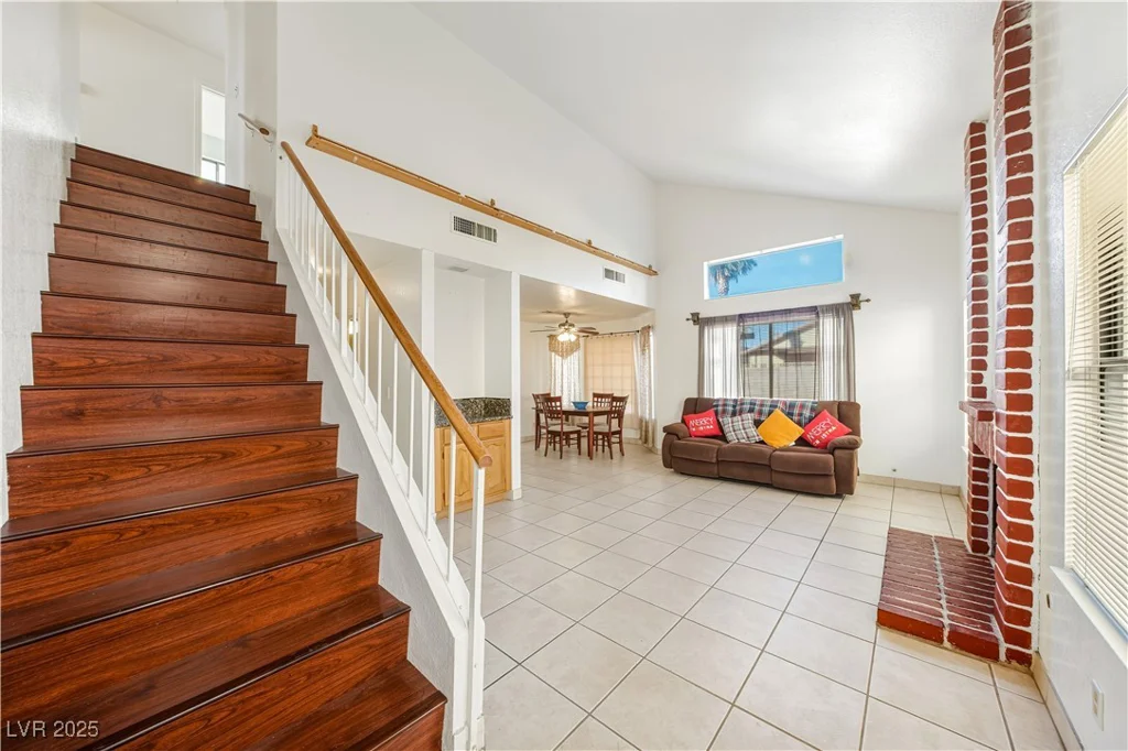 6656 Joe Michael, Las Vegas, NV 89108