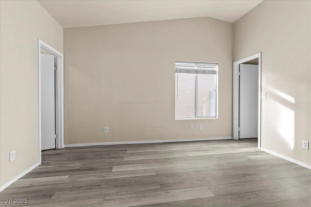 5223 Portland, North Las Vegas, NV 89031