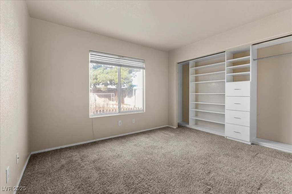 5223 Portland, North Las Vegas, NV 89031