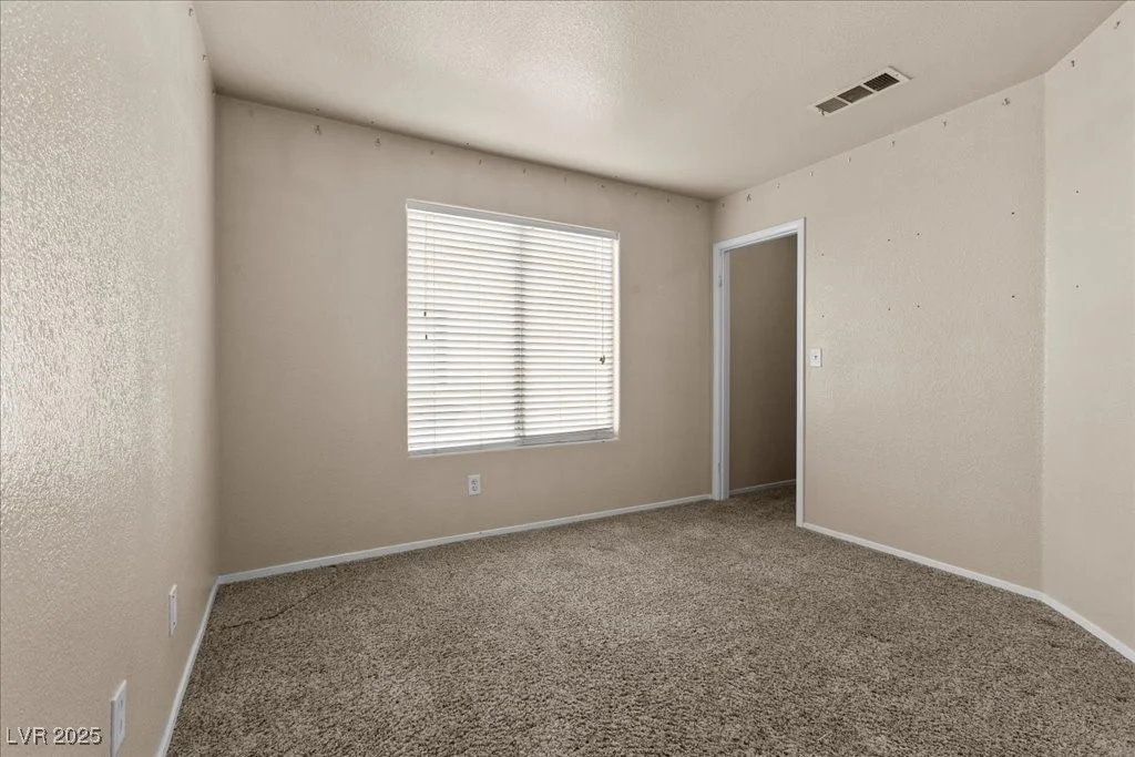 5223 Portland, North Las Vegas, NV 89031