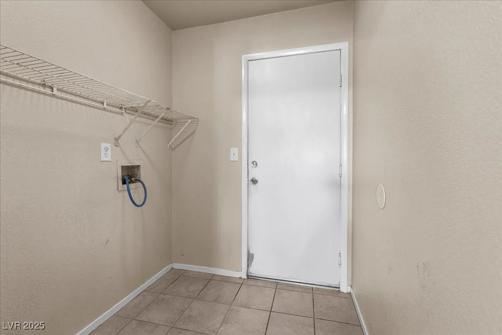 5223 Portland, North Las Vegas, NV 89031