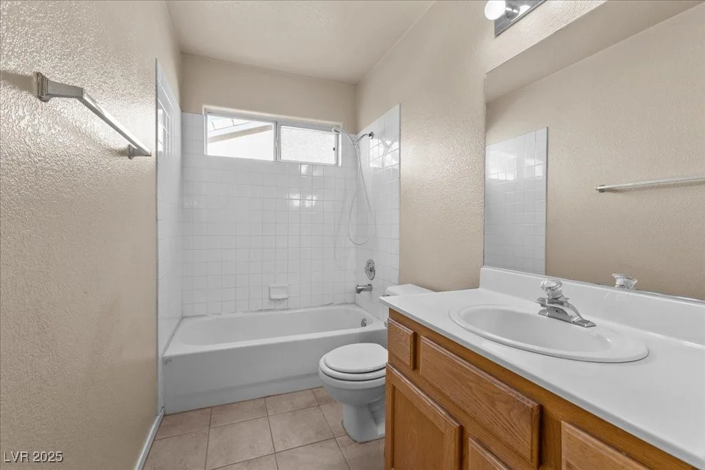 5223 Portland, North Las Vegas, NV 89031