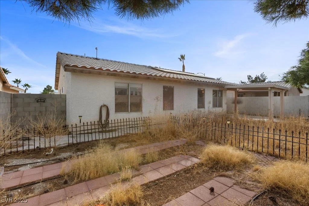 5223 Portland, North Las Vegas, NV 89031