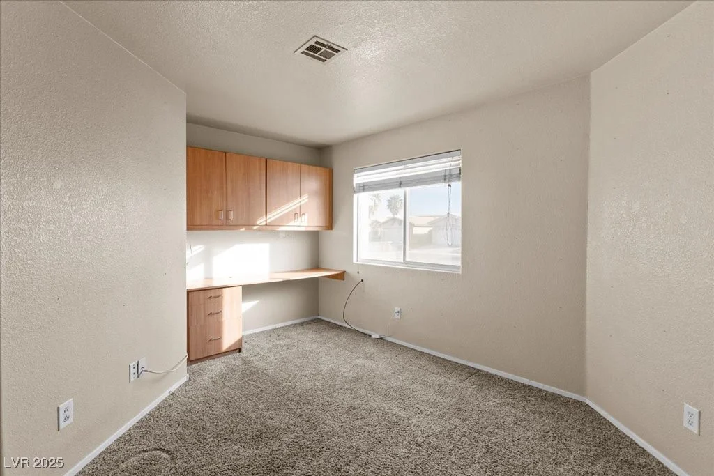 5223 Portland, North Las Vegas, NV 89031
