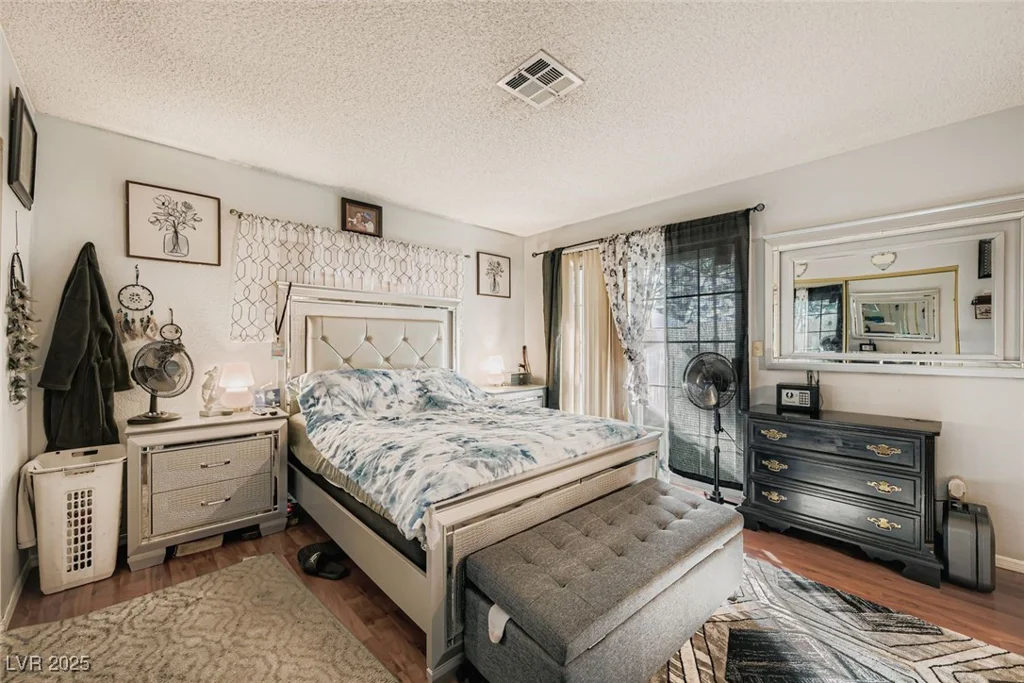 2132 Bavington, Las Vegas, NV 89108