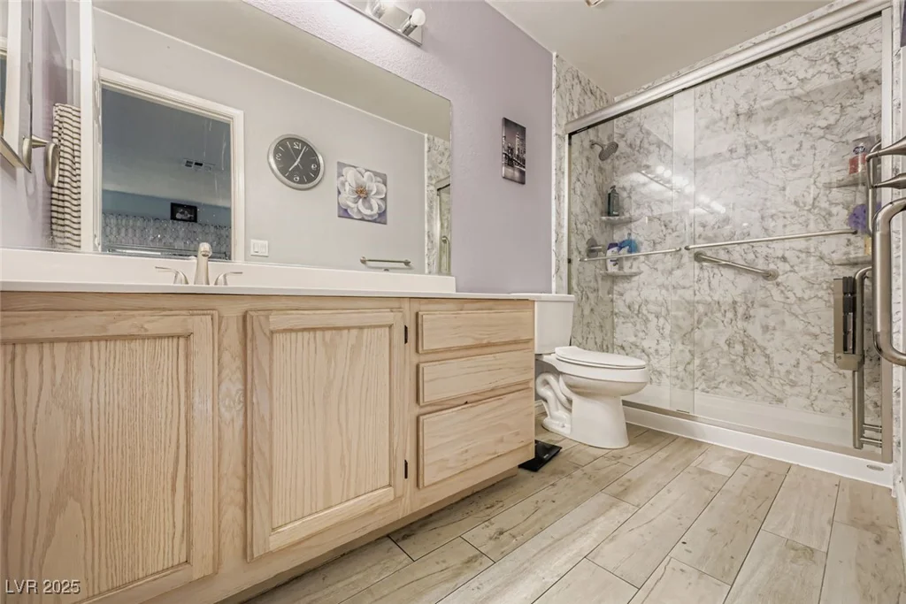 2132 Bavington, Las Vegas, NV 89108