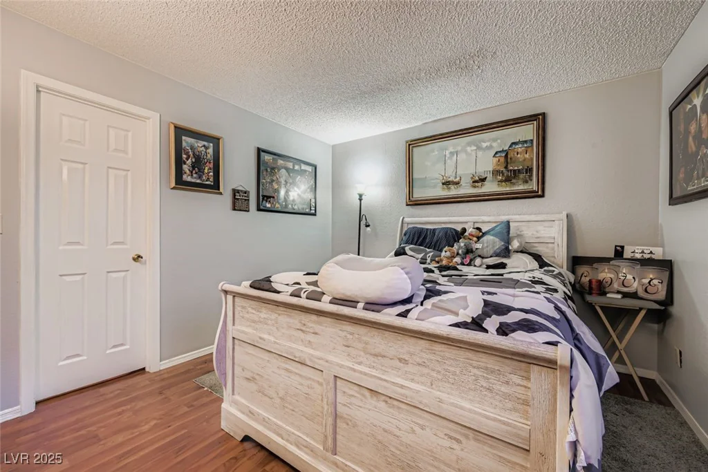 2132 Bavington, Las Vegas, NV 89108