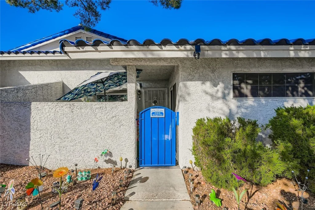 2132 Bavington, Las Vegas, NV 89108