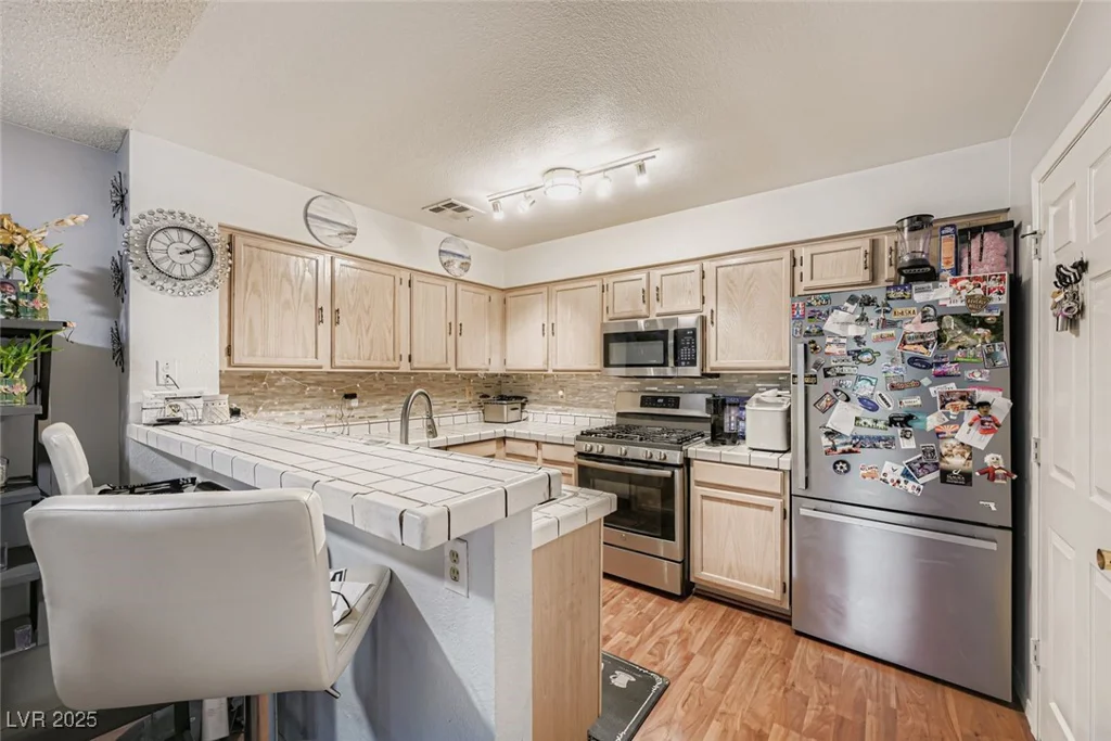 2132 Bavington, Las Vegas, NV 89108