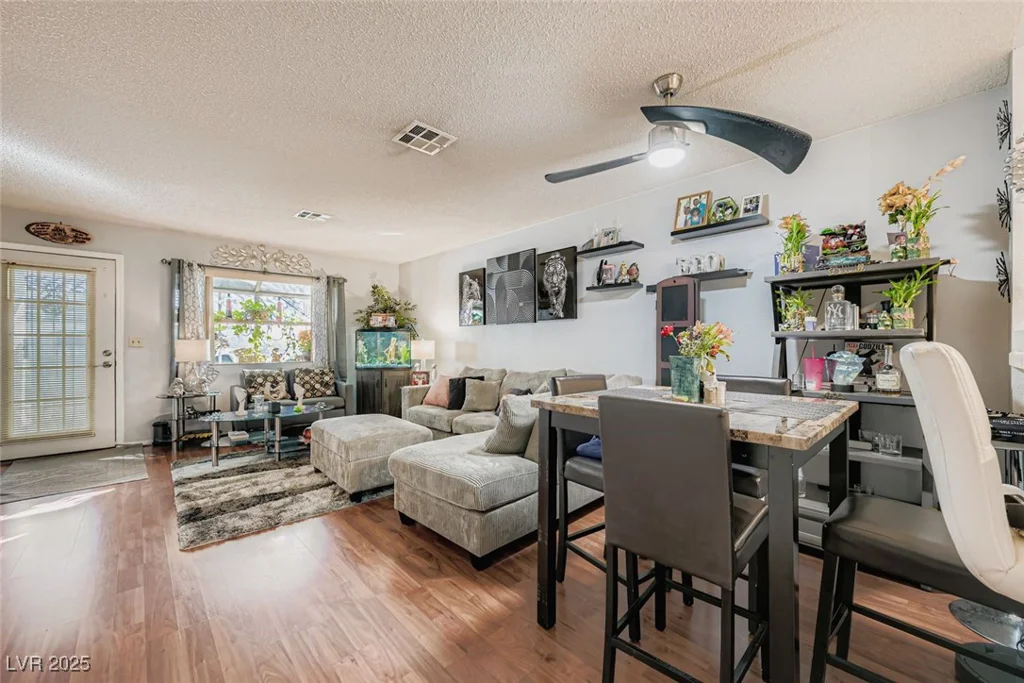 2132 Bavington, Las Vegas, NV 89108