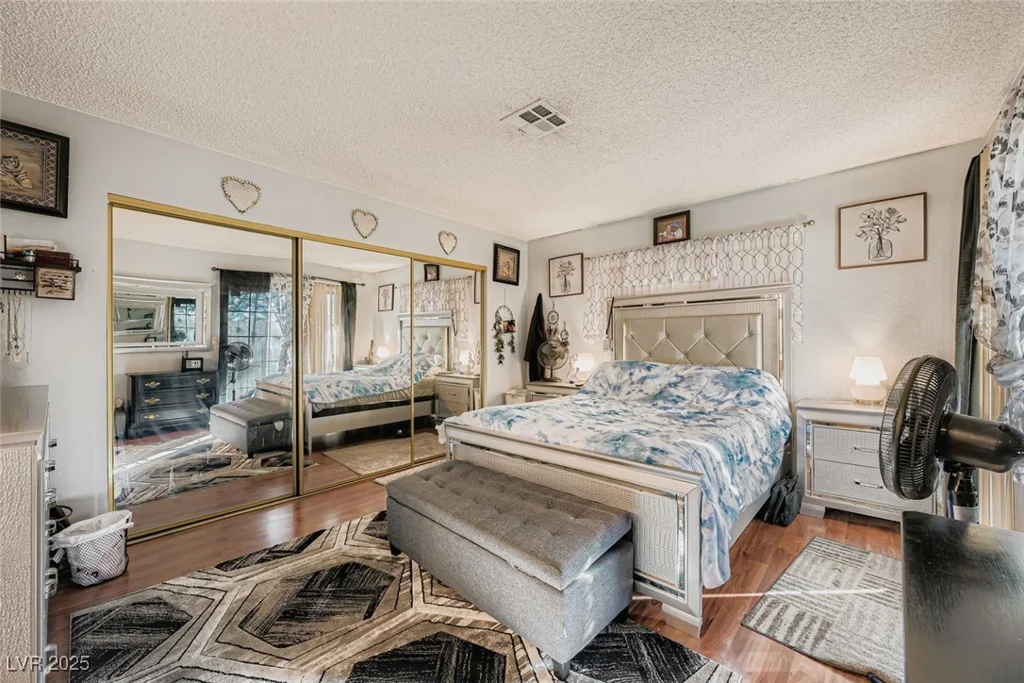 2132 Bavington, Las Vegas, NV 89108