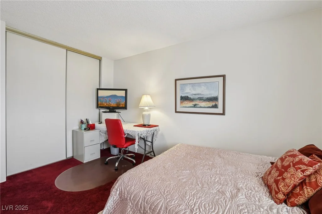 750 Royal Crest, Las Vegas, NV 89169
