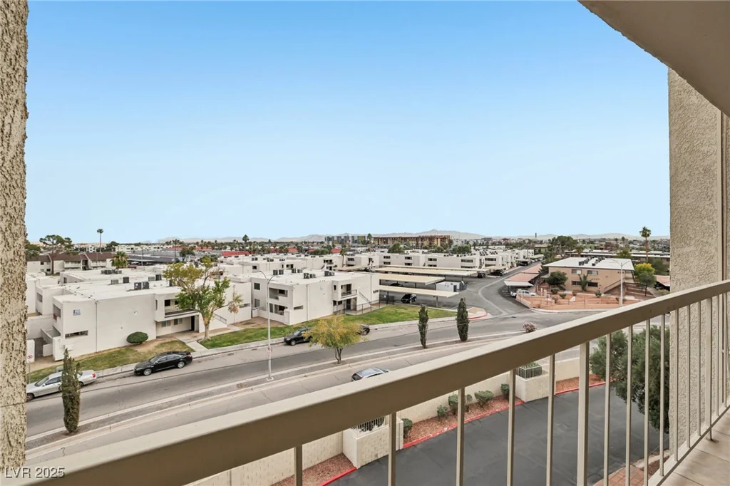 750 Royal Crest, Las Vegas, NV 89169