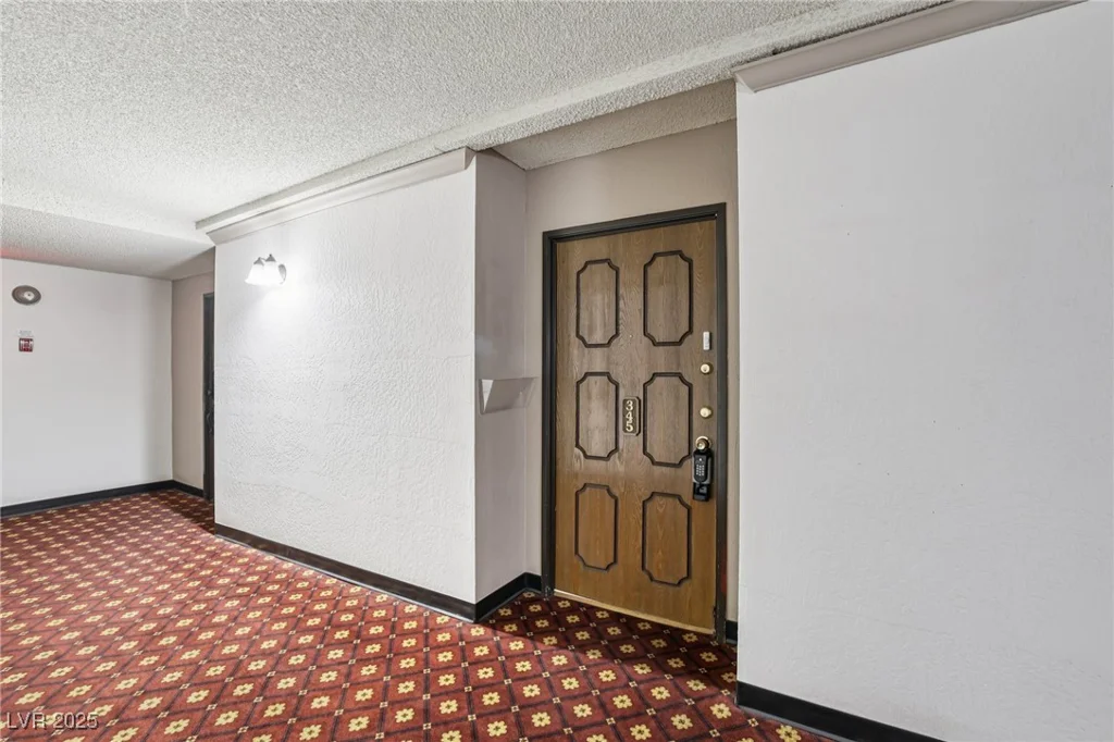 750 Royal Crest, Las Vegas, NV 89169