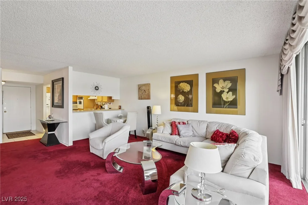 750 Royal Crest, Las Vegas, NV 89169