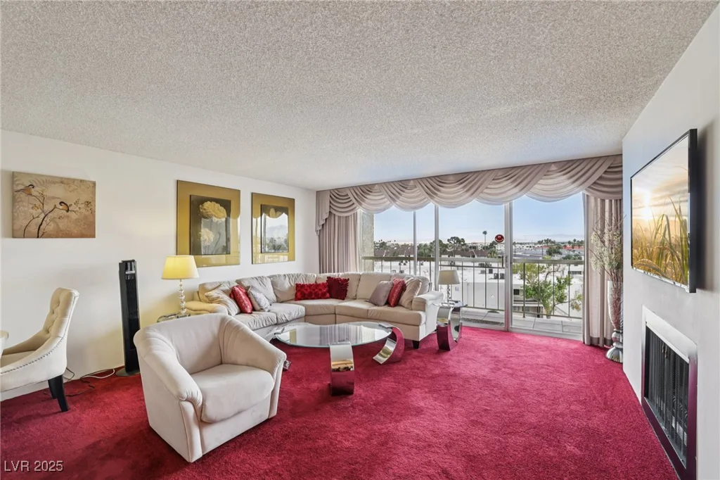 750 Royal Crest, Las Vegas, NV 89169