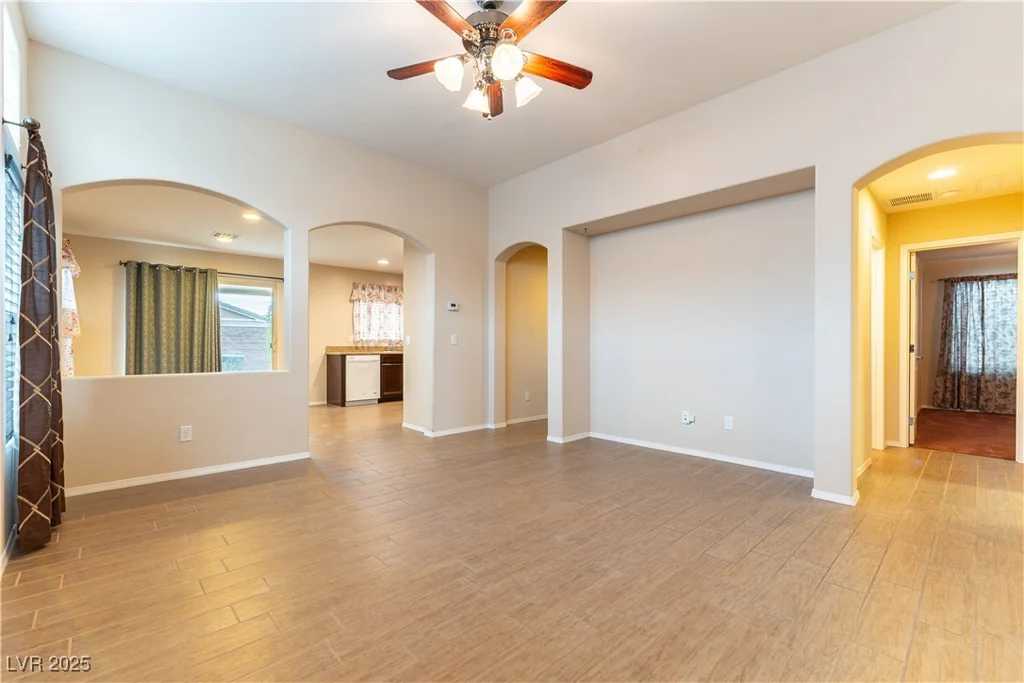 3813 Rocklin Peak, North Las Vegas, NV 89081