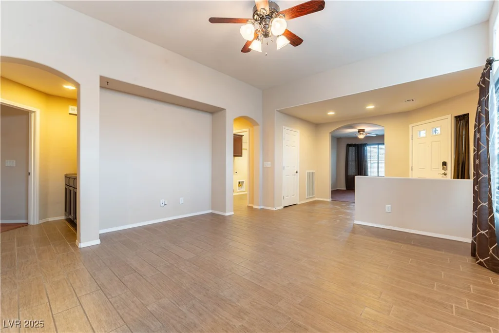 3813 Rocklin Peak, North Las Vegas, NV 89081