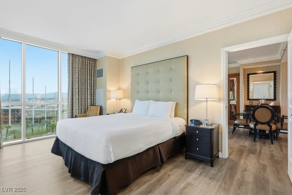 125 Harmon, Las Vegas, NV 89109