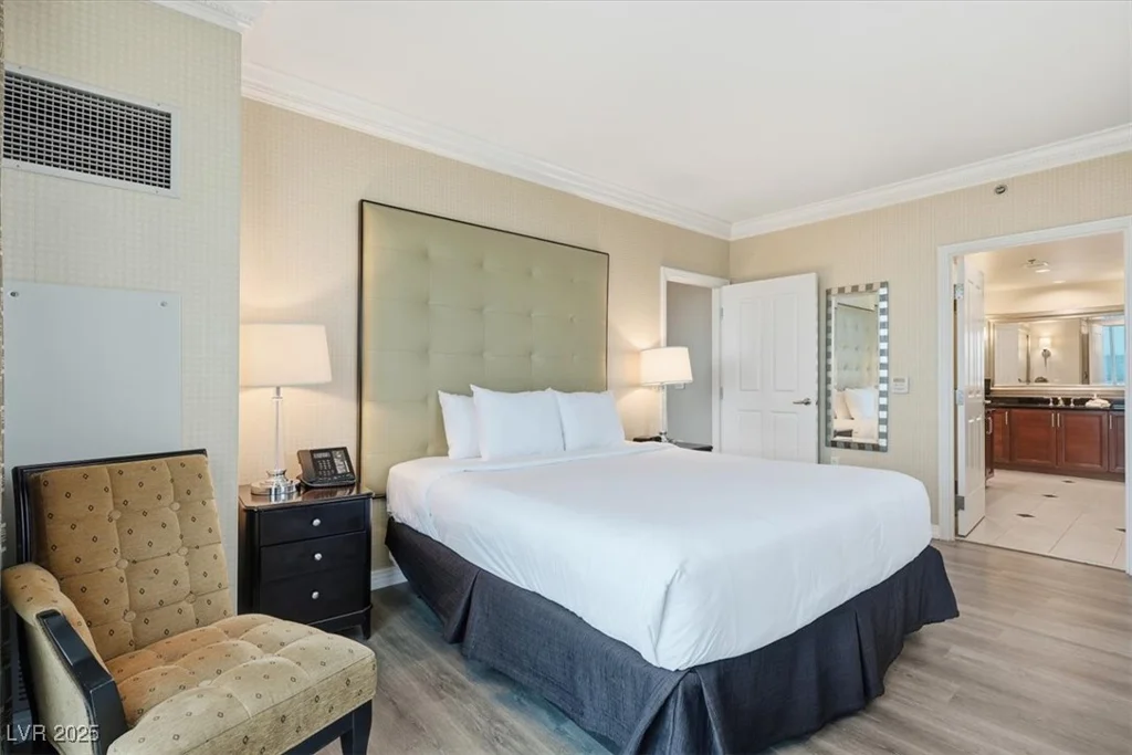 125 Harmon, Las Vegas, NV 89109