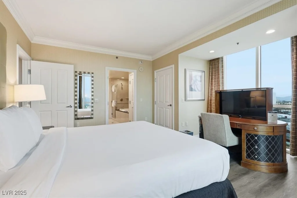 125 Harmon, Las Vegas, NV 89109