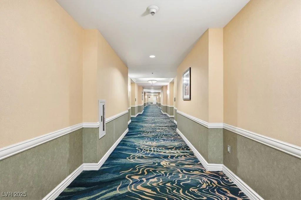 125 Harmon, Las Vegas, NV 89109