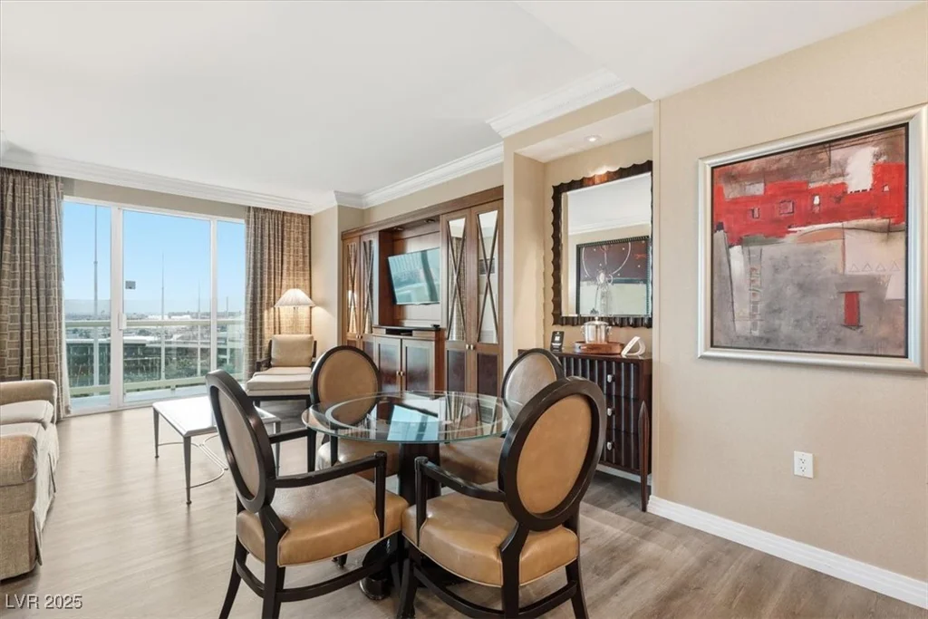 125 Harmon, Las Vegas, NV 89109