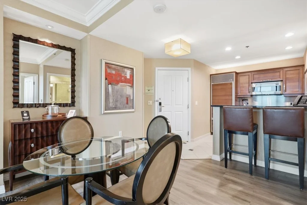 125 Harmon, Las Vegas, NV 89109