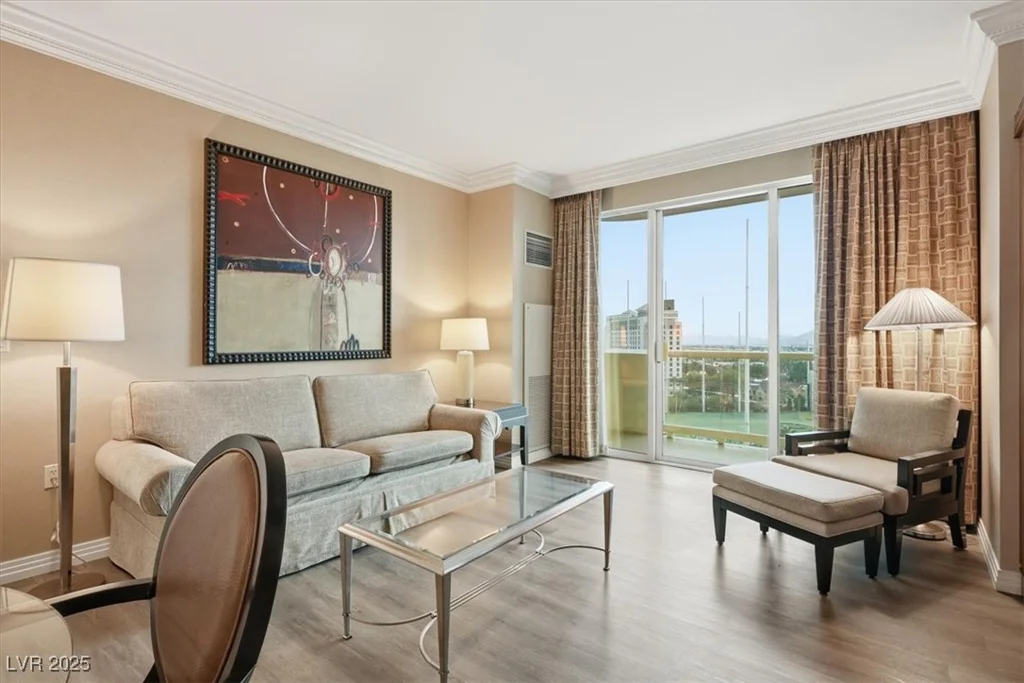 125 Harmon, Las Vegas, NV 89109