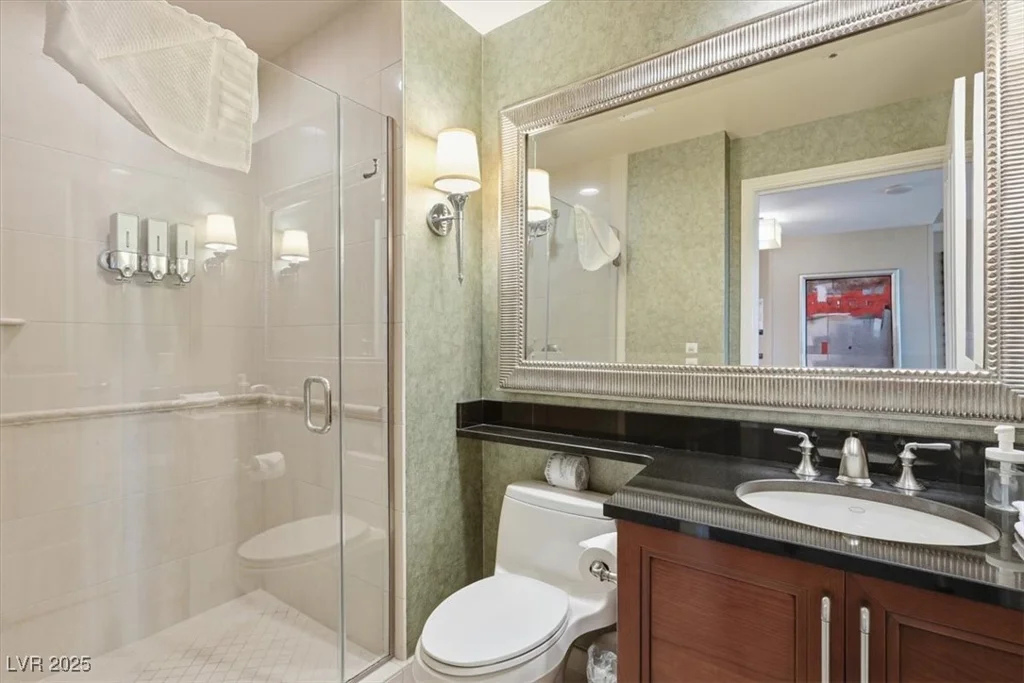 125 Harmon, Las Vegas, NV 89109