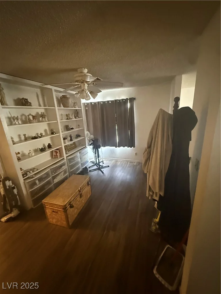 7012 Grassy Knoll, Las Vegas, NV 89147