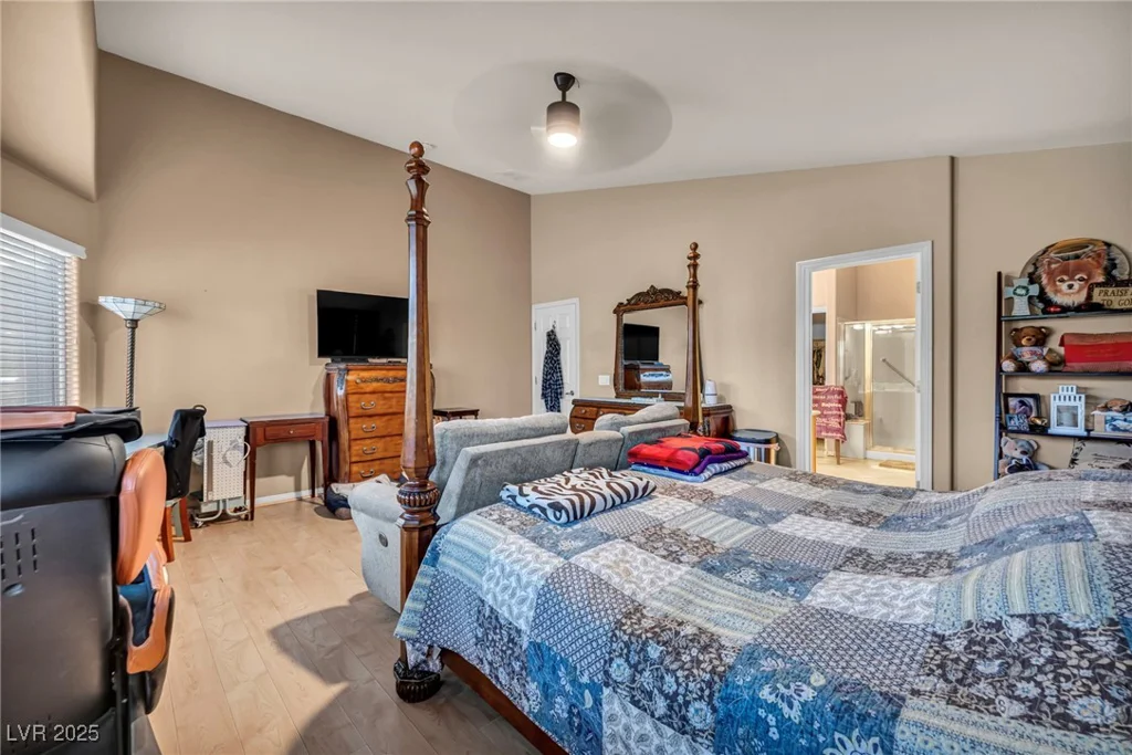5578 River Highlands, Las Vegas, NV 89122