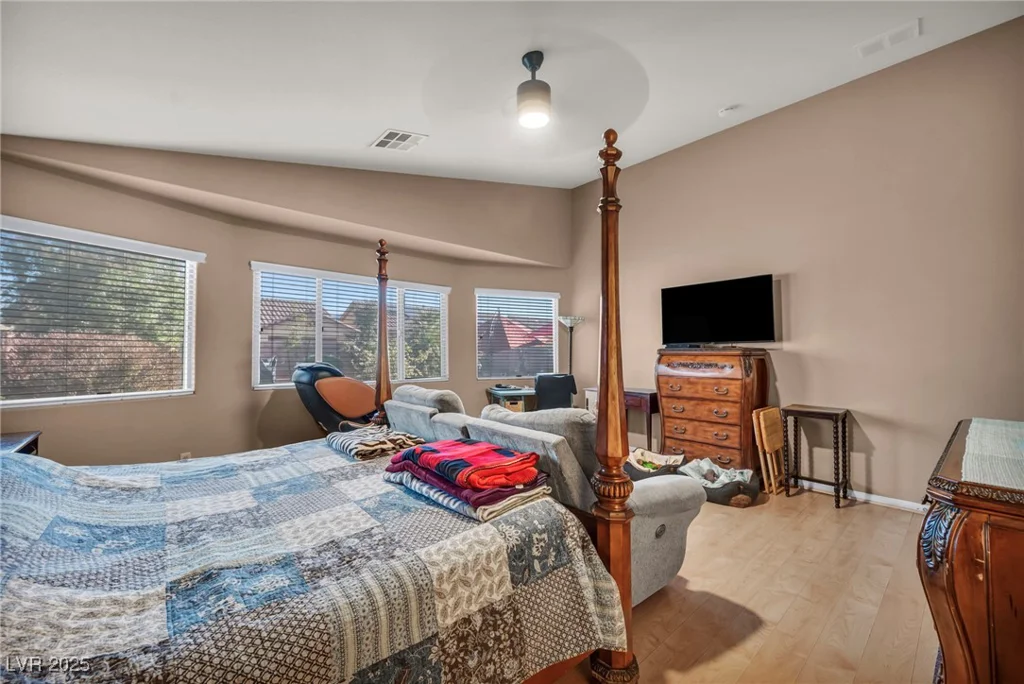 5578 River Highlands, Las Vegas, NV 89122