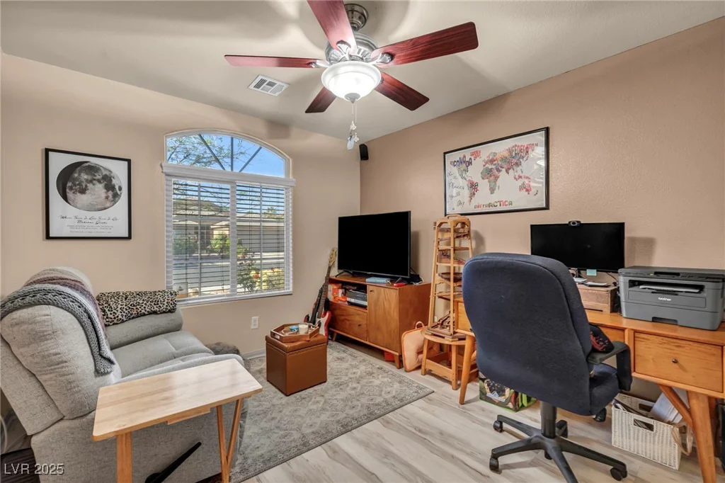 5578 River Highlands, Las Vegas, NV 89122