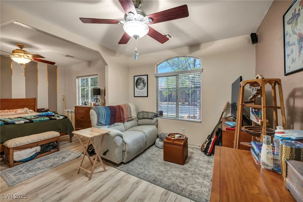 5578 River Highlands, Las Vegas, NV 89122