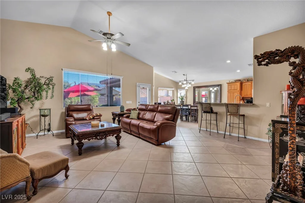 5578 River Highlands, Las Vegas, NV 89122