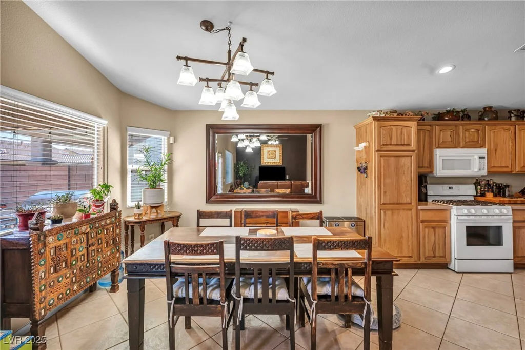 5578 River Highlands, Las Vegas, NV 89122