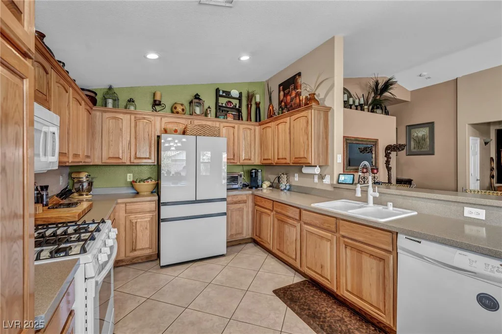 5578 River Highlands, Las Vegas, NV 89122