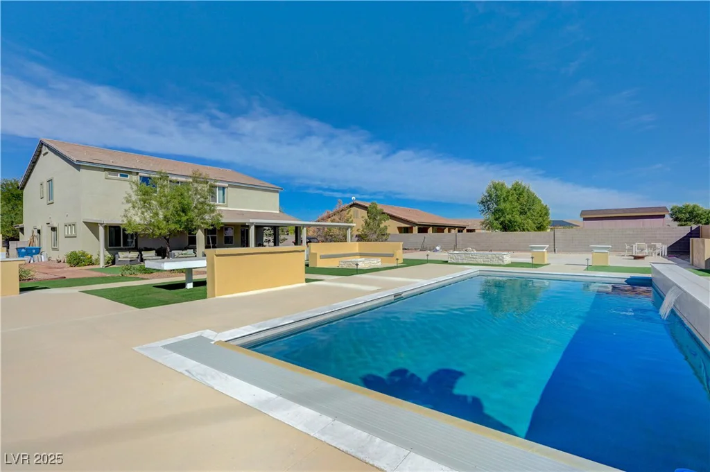 3728 River Heights, Logandale, NV 89021