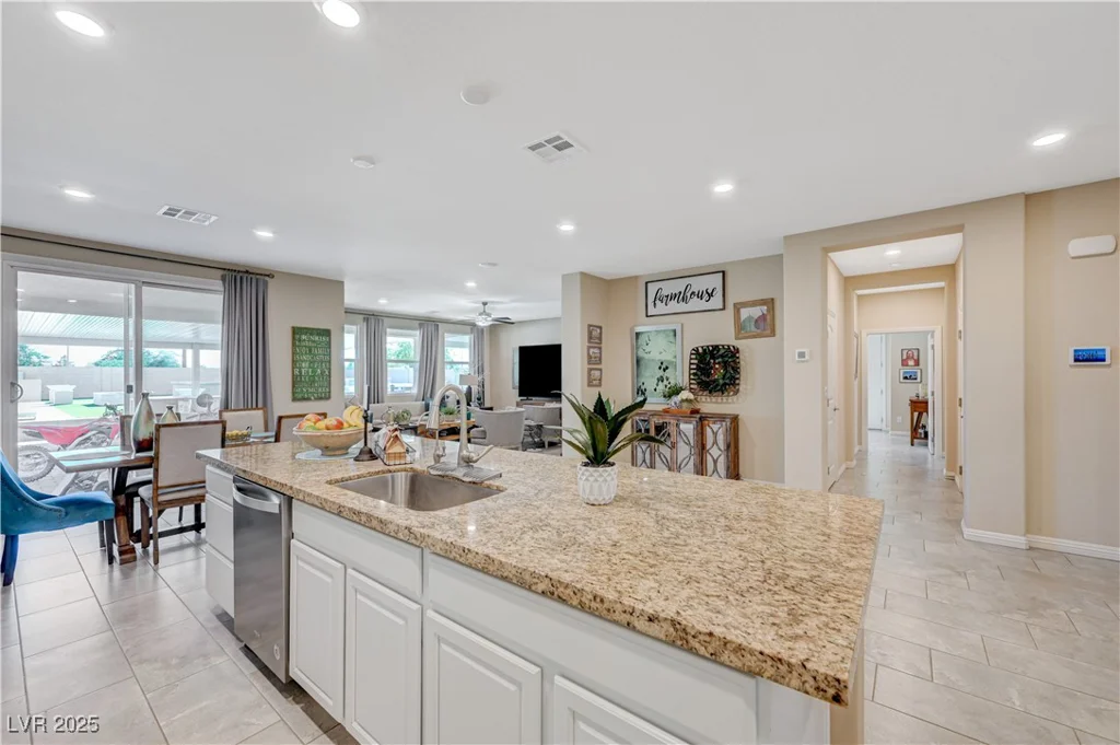 3728 River Heights, Logandale, NV 89021
