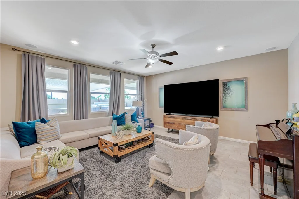 3728 River Heights, Logandale, NV 89021
