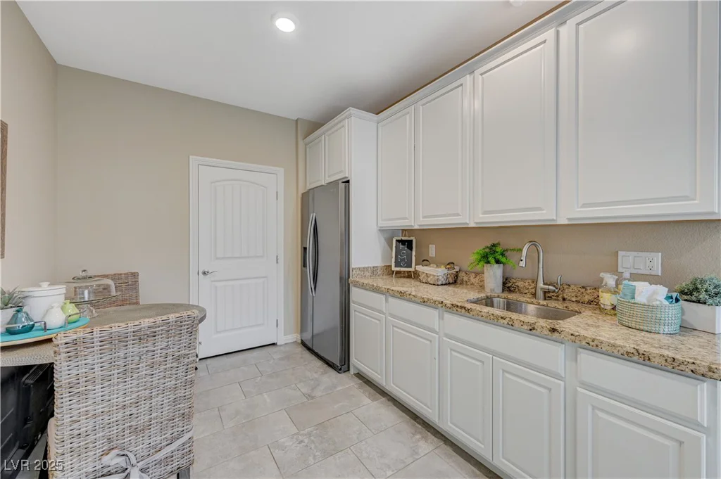 3728 River Heights, Logandale, NV 89021