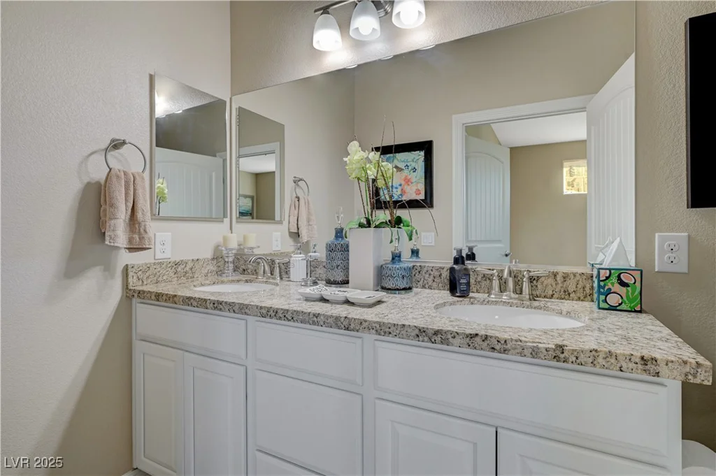 3728 River Heights, Logandale, NV 89021